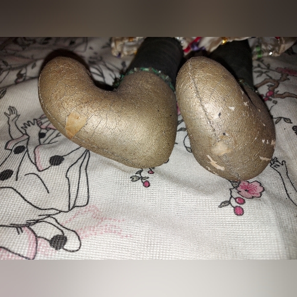 Clown Jester music box bells sitting doll figure - Picture 5 of 7